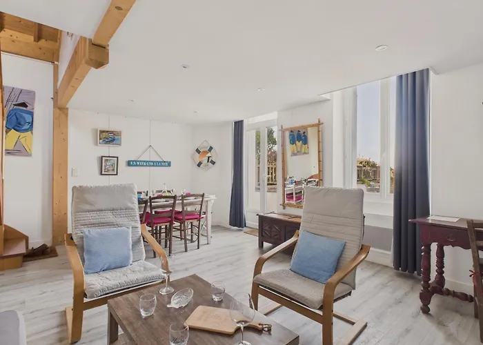 Maison Avec Acces Privatif Direct A La Pour 6 *